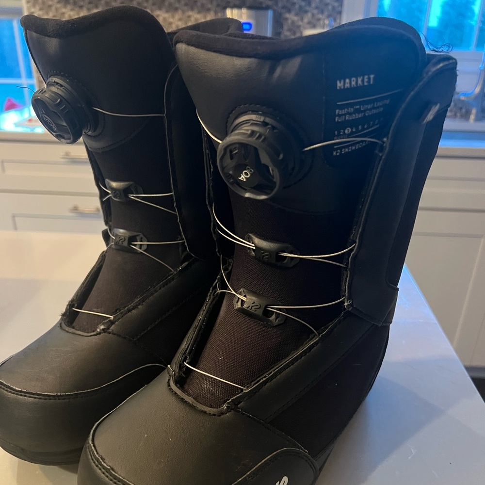 Men’s size 7 K2 Market snow board boots
